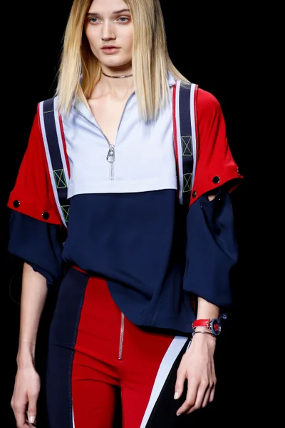Look 60